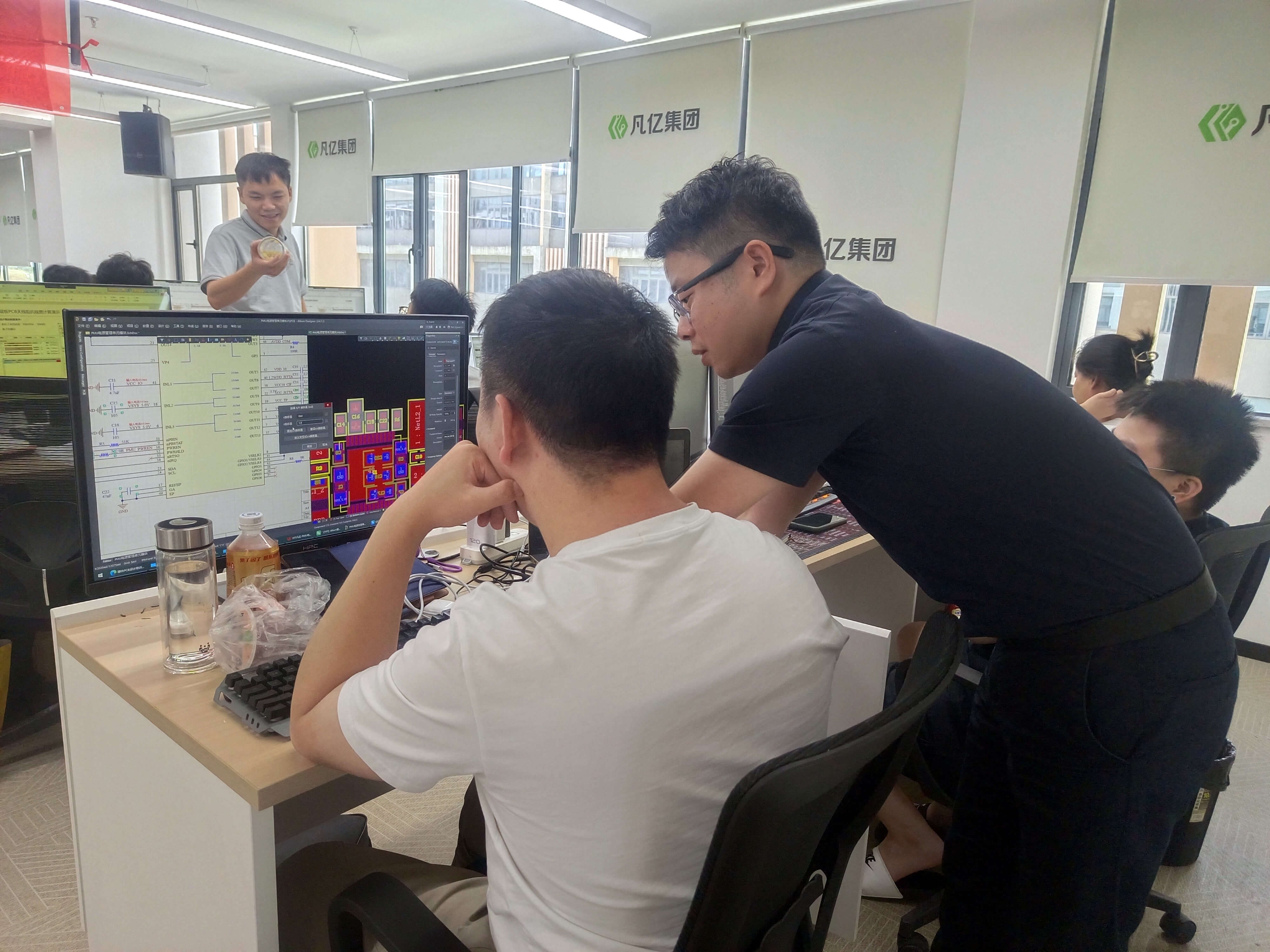 PCB学员指导场景